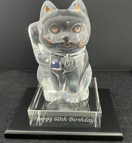 バカラ招き猫　台座名入れ記念品