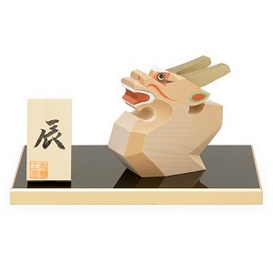 干支人形一刀彫り木彫り 辰 十二支 南雲