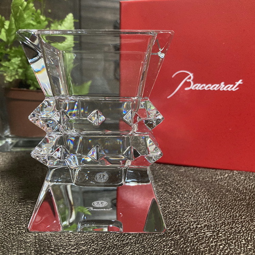 バカラ花瓶「コロンビーヌ ベース」 baccarat 花 名入れ 彫刻 ギフト 記念品 贈り物 綿の実工房