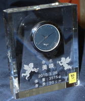 時計名入れ カガミクリスタル製 出産祝い 名前入り 名入れギフト 名入れ記念品 綿の実工房