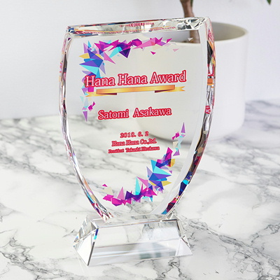 DP-1 クリスタル盾 楯 名入れ記念品 オリジナル 木製の飾り台付 綿の実工房